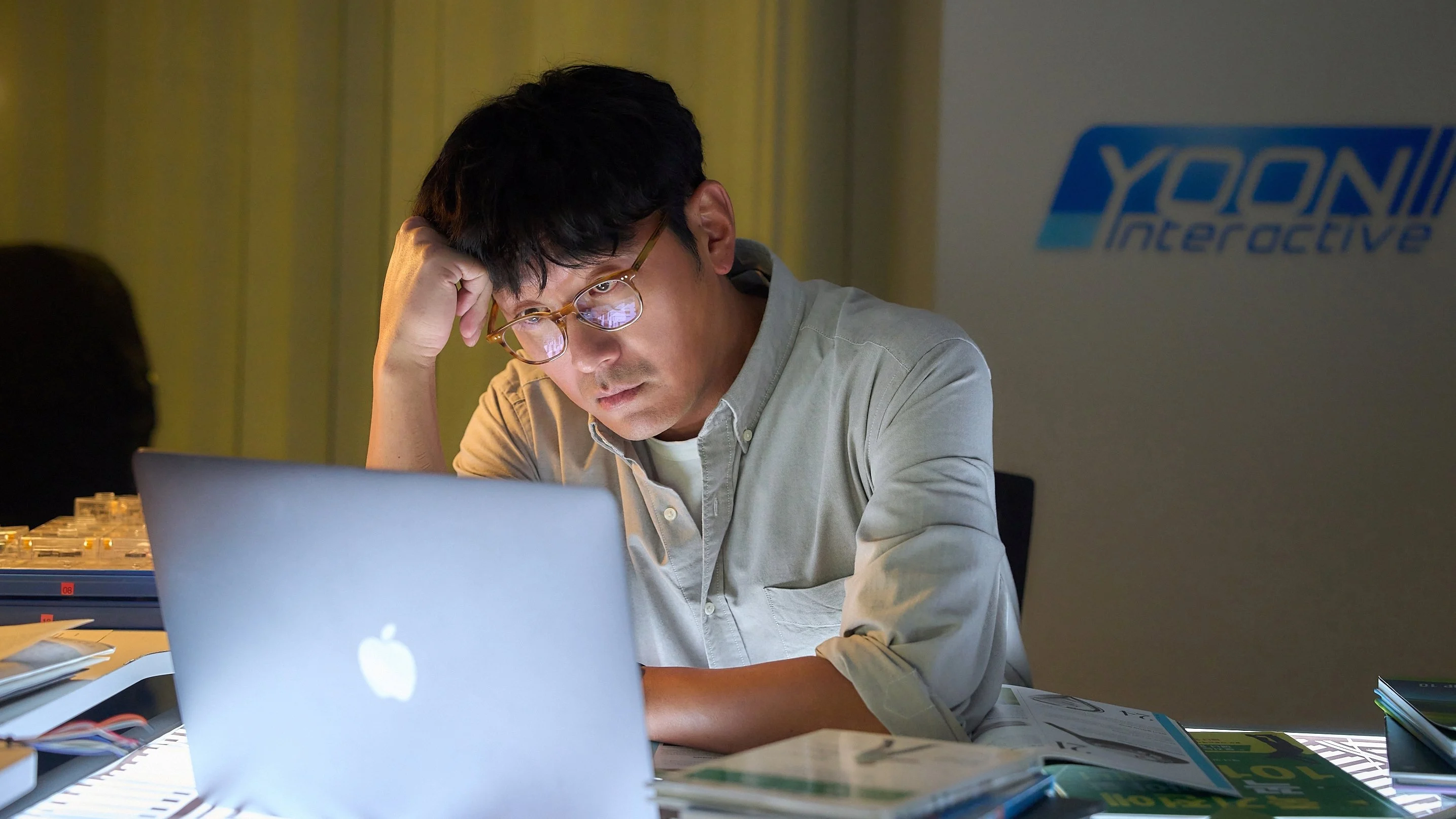 Đầu Xuôi Đuôi Đút Lót Full